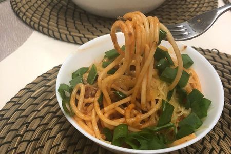 Фото к рецепту: Спагетти болоньезе #денькнигодарения