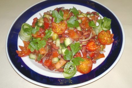 Фото к рецепту: Салат из овощей с фасолью #постныйстол