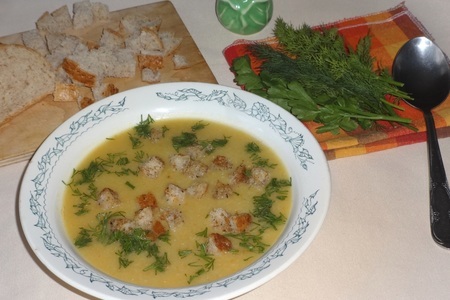 Фото к рецепту: Гороховый суп-пюре с сухариками #постныйстол