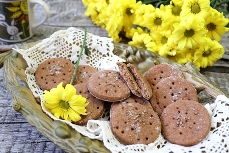 Фото к рецепту: Ржаные лепешки с медом #постныйстол