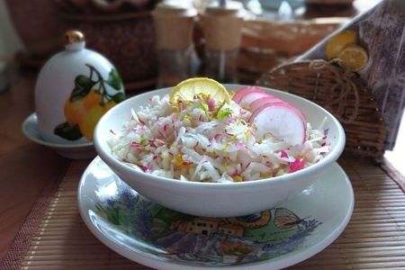Фото к рецепту: Салат с редисом тёплый #постныйстол