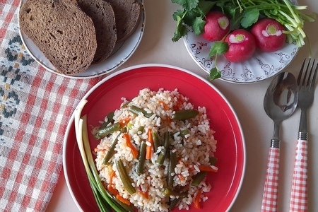 Фото к рецепту: Рис со стручковой фасолью #постныйстол