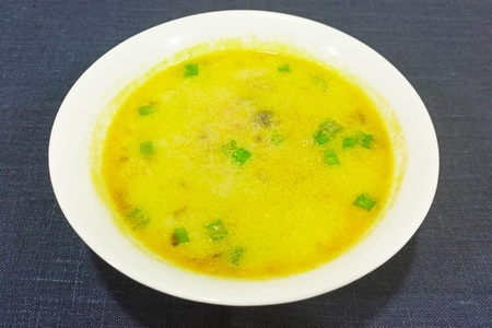 Фото к рецепту: Сырный крем-суп с грибами