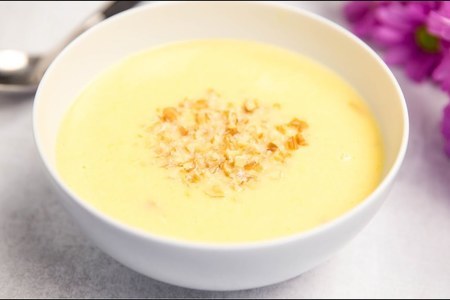 Фото к рецепту: Сырный суп с копчёной курицей