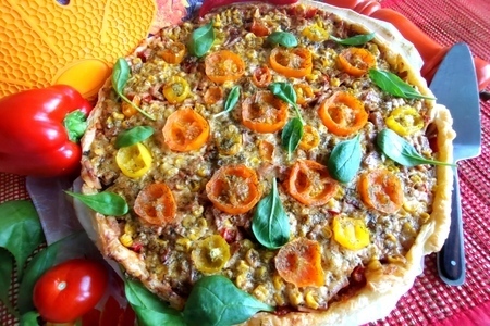 Фото к рецепту: Пирог-пицца с овощами