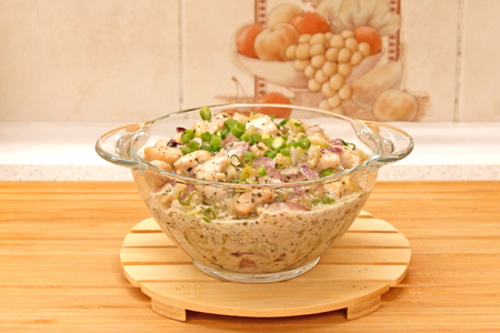 Фото к рецепту: Кокосово-имбирный универсальный соус с овощами и зеленью для любого мяса или гарнира
