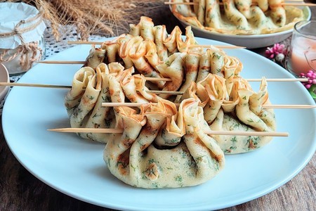 Фото к рецепту: Блины с картофелем и грибами "гармошка" #масленица2023