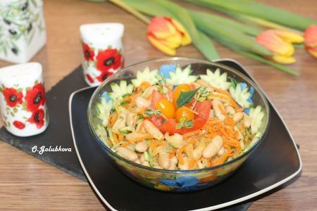 Фото к рецепту: Постный салат с фасолью и овощами