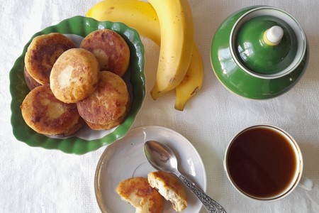 Фото к рецепту: Тофу с бананом "сырники"