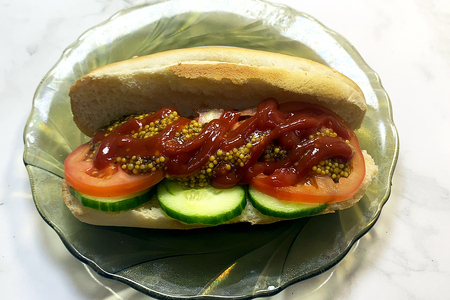 Фото к рецепту: Летний вкус классического хот-дога