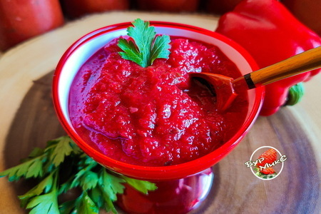 Фото к рецепту: Овощная икра на зиму "красный бархат"