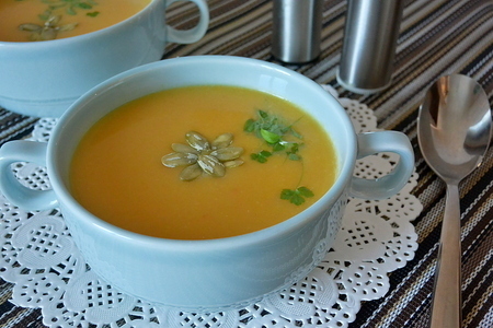 Фото к рецепту: Тыквенный суп пюре