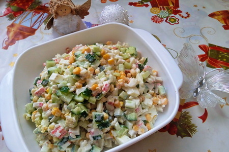 Фото к рецепту: Салат из кукурузы с рисом