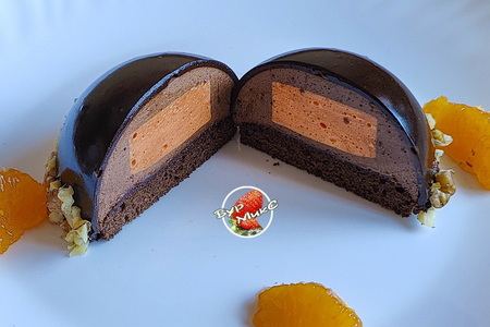 Фото к рецепту: Муссовые пирожные "апельсин в шоколаде в чёрной зеркальной глазури"
