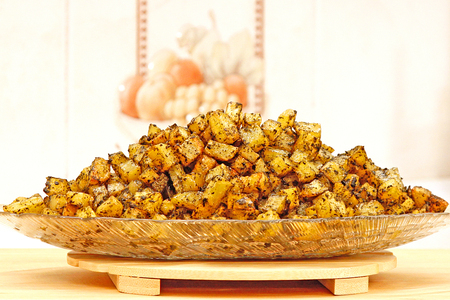 Фото к рецепту: Картошка, запечённая в духовке с водорослями нори