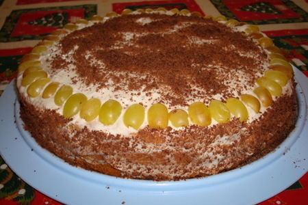 Фото к рецепту: Сметанно-ореховый торт