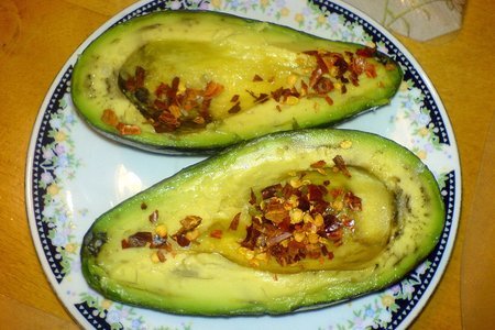 Авокадо - как его съесть и посадить