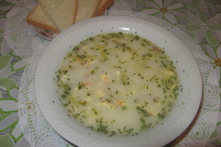 Фото к рецепту: Сырный суп с сырной лапшой
