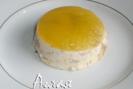 Фото к рецепту: Десерт-суфле с сухофруктами