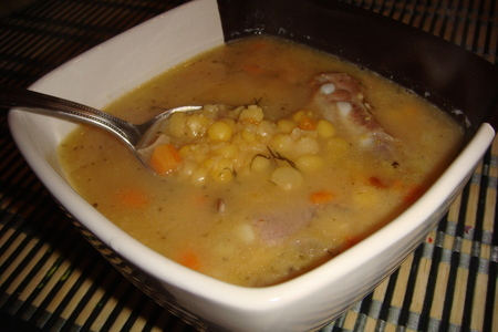 Фото к рецепту: Гороховый суп.