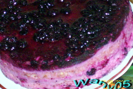 Фото к рецепту: Торт "черная смородина в йогурте"