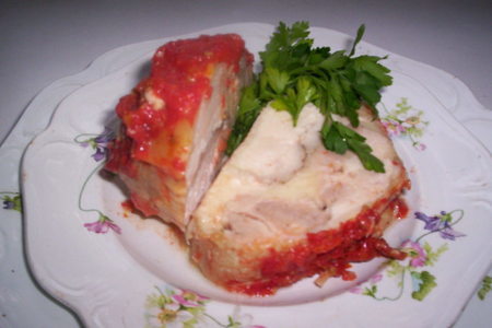 Фото к рецепту: "курица с помидорами и без помидор"