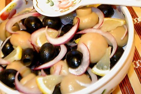 Фото к рецепту: Праздничные  маслины