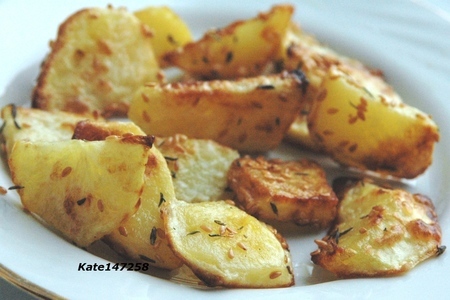 Фото к рецепту: Вкусненькая картошечка из духовки