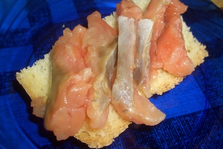 Фото к рецепту: Нарезка из красной рыбы для бутербродов
