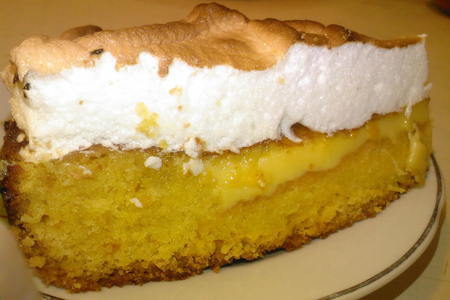 Фото к рецепту: Итальянский пирог с безе и апельсиновым кремом
