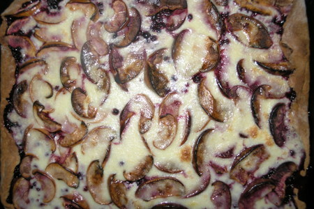Фото к рецепту: Пирог брусничный с яблоками и бананом