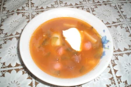 Фото к рецепту: Фасолевый суп с солеными огурчиками 