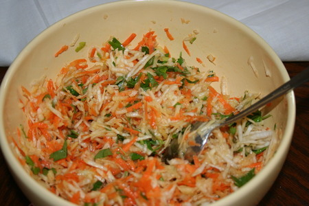 Фото к рецепту: Салат для кормящих мам