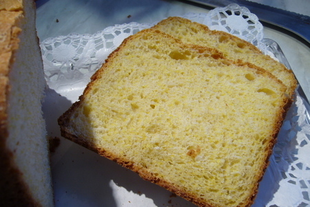 Фото к рецепту: Тостовый  сливочно-пшенично-кукурузный хлеб