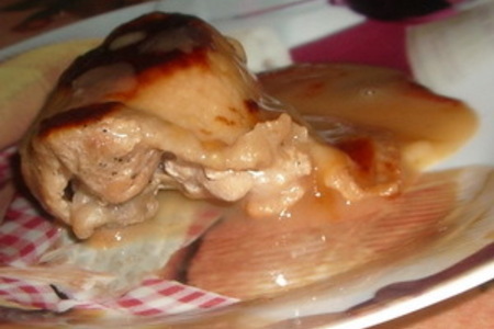 Фото к рецепту: Куриные бедрышки в айвовом соусе