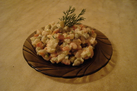 Фото к рецепту: Салат из креветок с овощами
