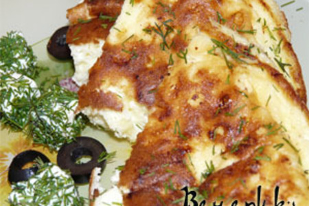 Фото к рецепту: Омлет с брынзой и сыром по-турецки. быстрый и вкусный завтрак.