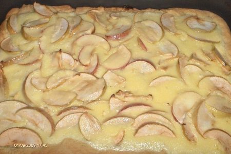 Фото к рецепту: Пирог "яблоки в сметане"
