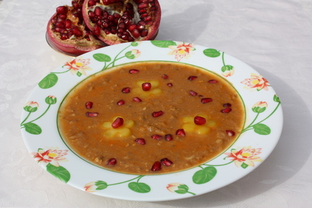 Фото к рецепту: Суп из тыквы с грецкими орехами