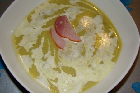 Фото к рецепту: Суп-пюре из картофеля с зеленым горошком