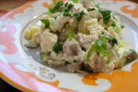 Фото к рецепту: Легкий рыбный салат