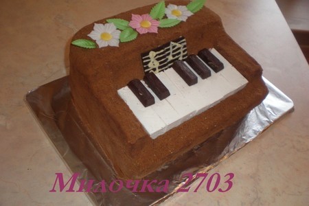 Фото к рецепту: Торт «пианино» бисквитно-шоколадный