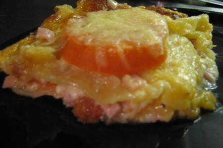 Фото к рецепту: Лазанья с помидорами, сыром и ветчиной