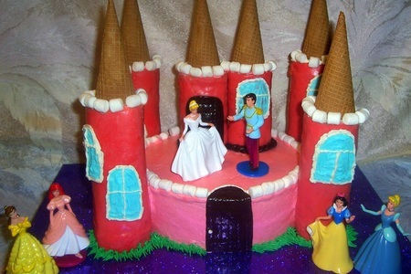 Фото к рецепту: Торт"замок для принцесы"