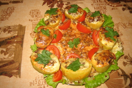 Фото к рецепту: Картофельные "тарталетки" с грибами
