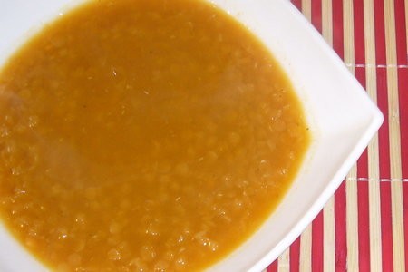 Фото к рецепту: Суп-пюре из тыквы и чечевицы