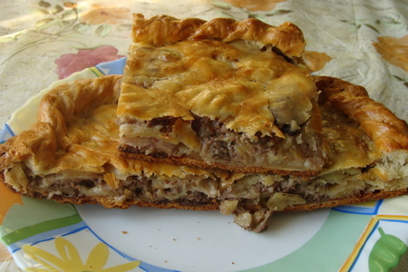 Фото к рецепту: Цкен- пирог с бараниной и картофелем