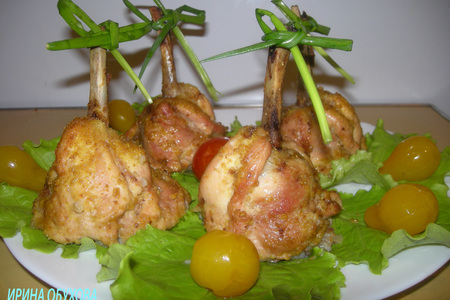Фото к рецепту: Куриные голени  фаршированные гречкой «колокольчики»