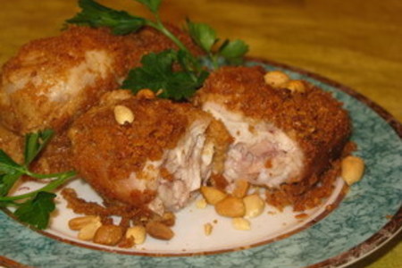 Фото к рецепту: Курочка в арахисовой корочке по-алжирски
