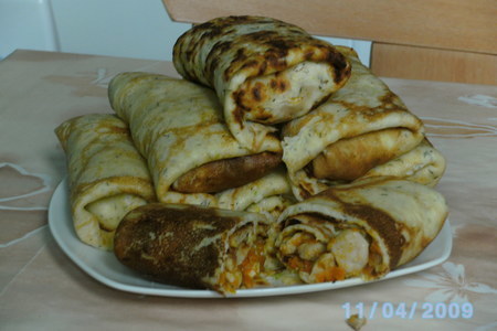Фото к рецепту: Фаршированные блины из кабачков с мясной начинкой
